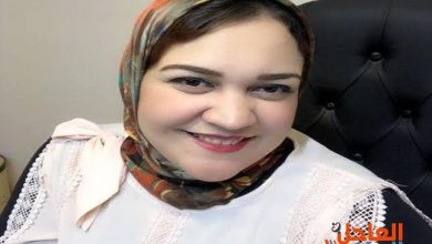 خبيرة سياحية