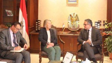 وزير السياحة