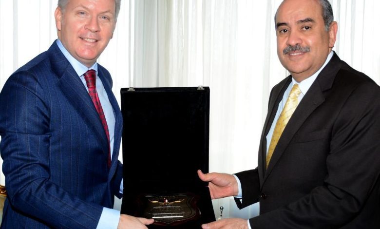 وزير الطيران المدني