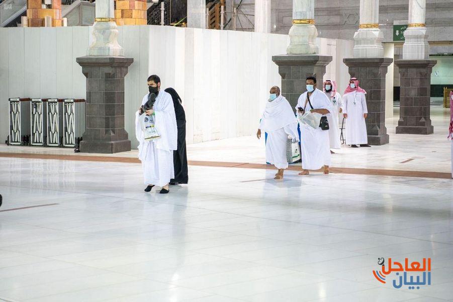 2 لوصول أولى طلائع المعتمرين المسجلين في تطبيق اعتمرنا