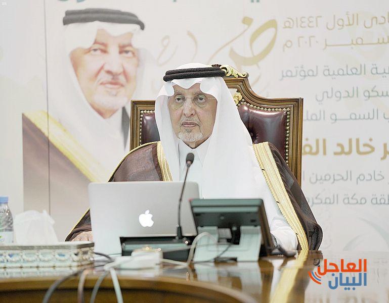 الأمير خالد الفيصل مستشار خادم الحرمين الشريفين أمير منطقة مكة المكرمة أثناء القاء كلمته