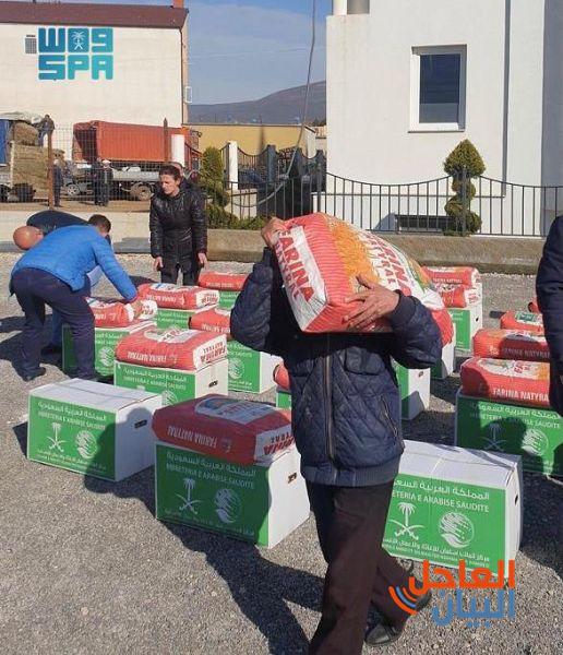 لتوزيع مركز الملك سلمان للإغاثة سلالاً غذائية رمضانية في جمهورية ألبانيا 1