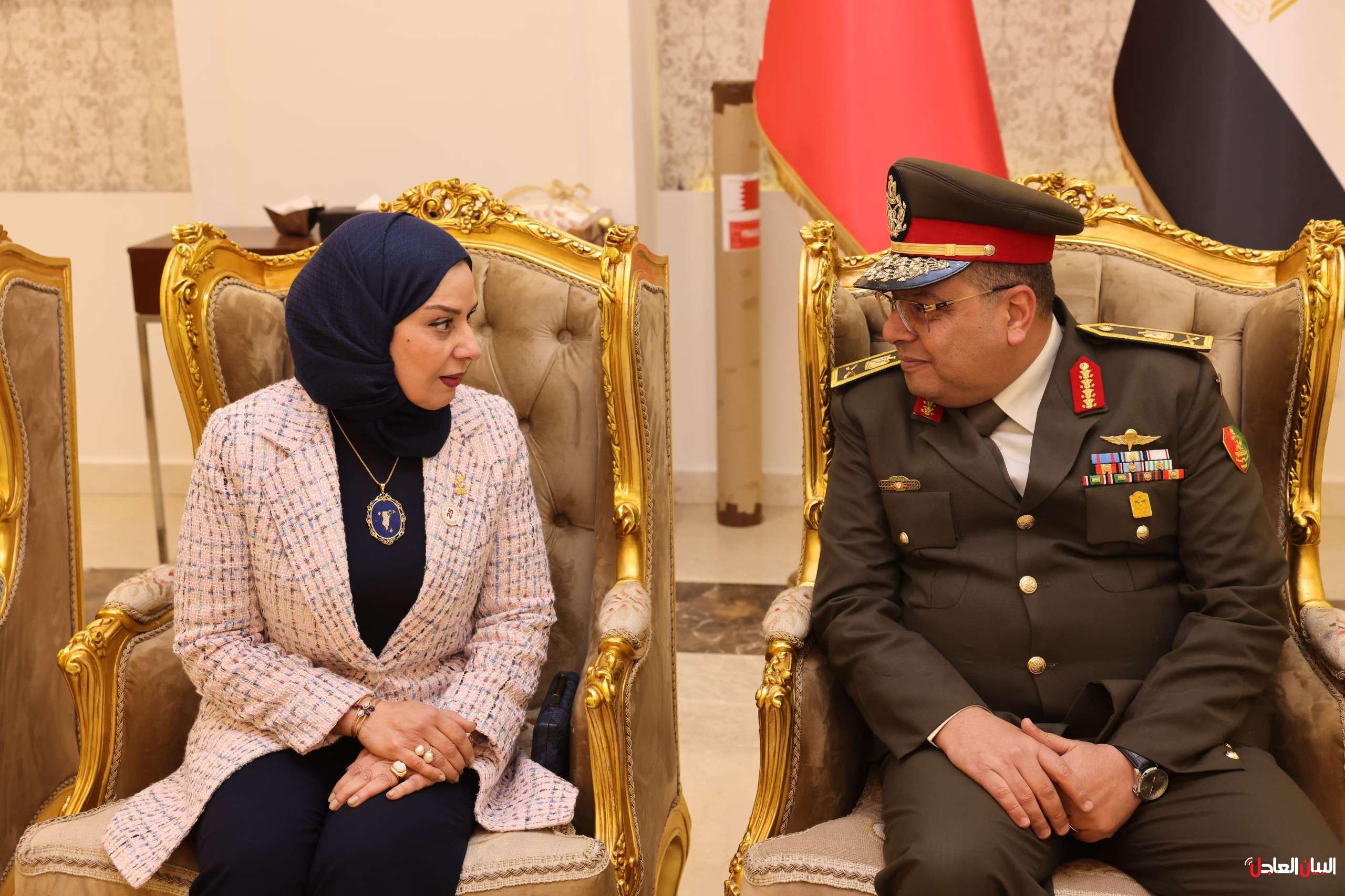سفيرة