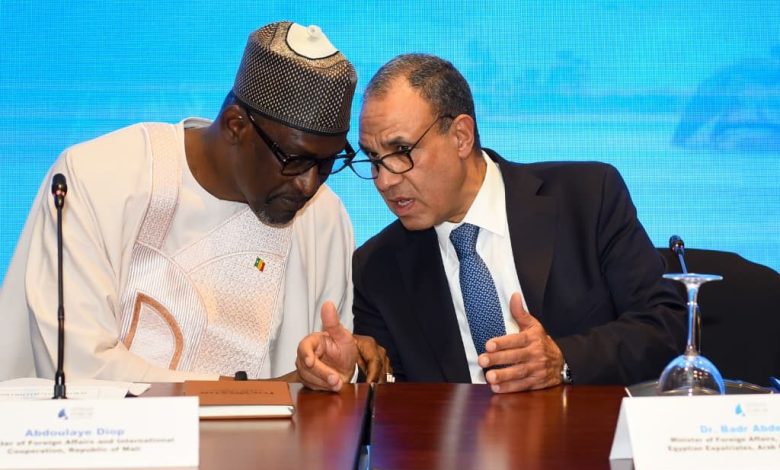 وزير الخارجية